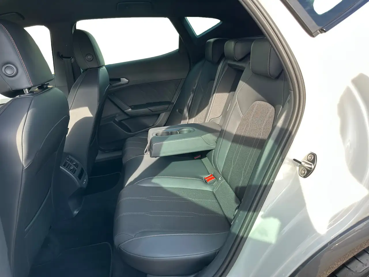 CUPRA Formentor 1.5TSI DSG LED ACC APP Sitzh Parklenk — معرض صور السيارة 11
