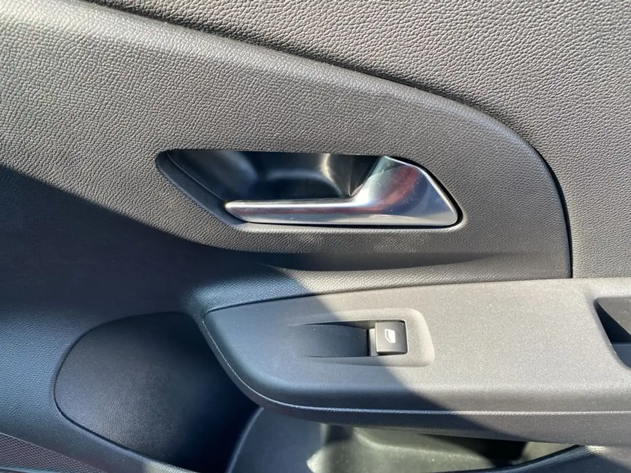 Opel Corsa 1.2 Direct Injection Turbo Automatik GS NAVI — معرض صور السيارة 17
