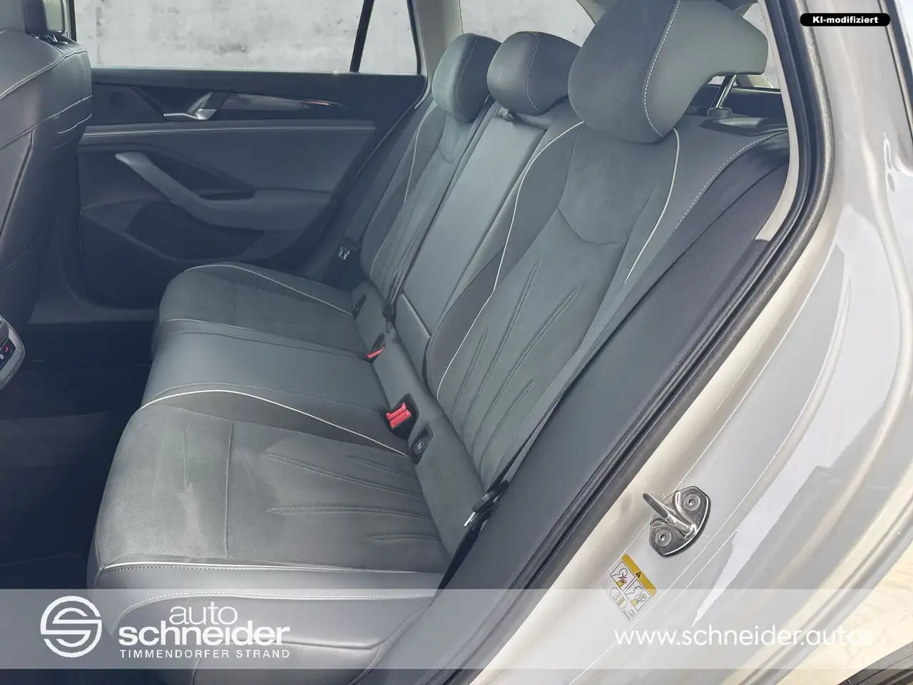 Volkswagen Passat Passat Variant 1.5eTSI DSG Business Navi AHK RFK — معرض صور السيارة 13