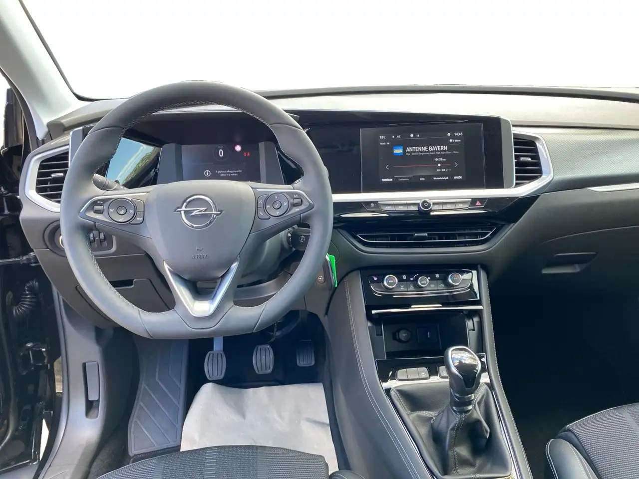 Opel Grandland 1.2 Turbo GS Line Klima Allwetterreifen — معرض صور السيارة 12