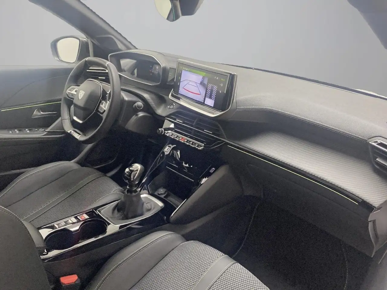 Peugeot 208 GT Puretech 100 — معرض صور السيارة 13