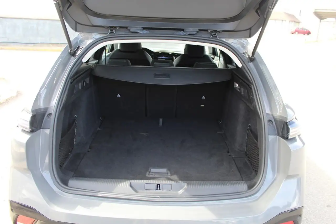 Peugeot 308 SW 1.2 PureTech S&S Allure 130 — Galería del vehículo 4
