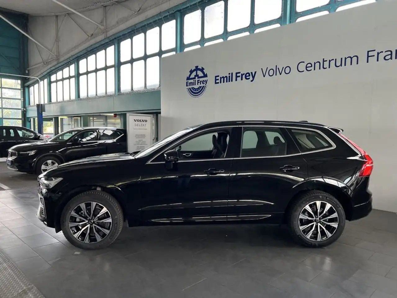 Volvo XC60 XC60 B5 AWD Aut Pilot BLIS Voll-LED 19'' Google Ka — معرض صور السيارة 23