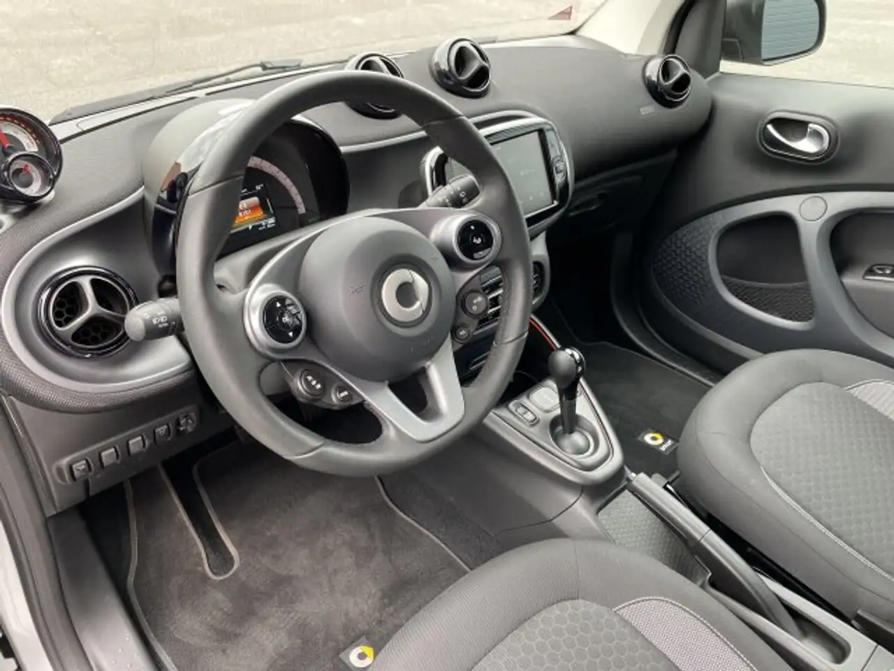 smart forTwo smart EQ fortwo Exclusive LED Panorama Kamera... — معرض صور السيارة 14