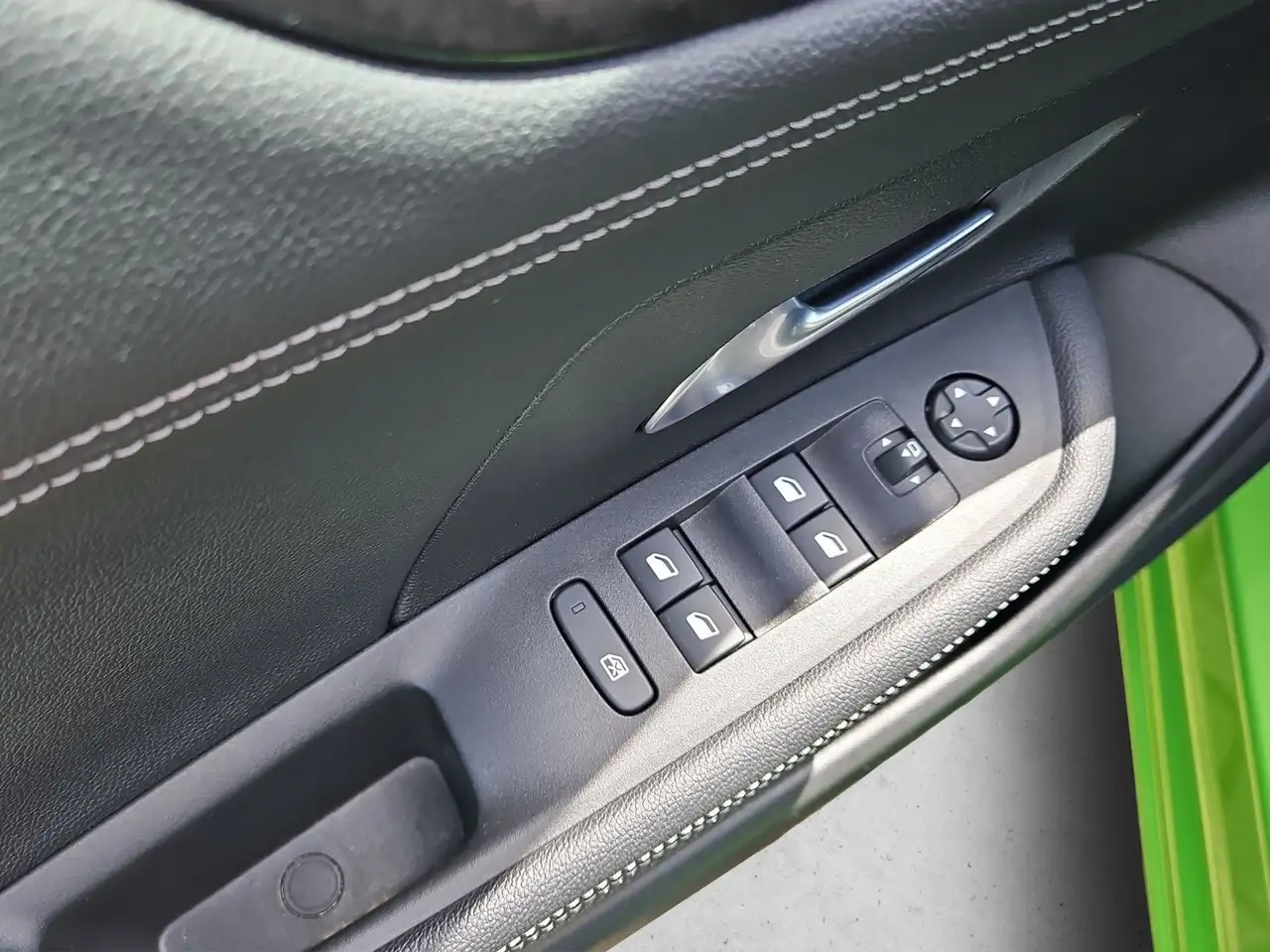 Opel Mokka-E Electric GS*NAVI*CAR PLAY*SHZ*WÄRMEPUMPE — معرض صور السيارة 15