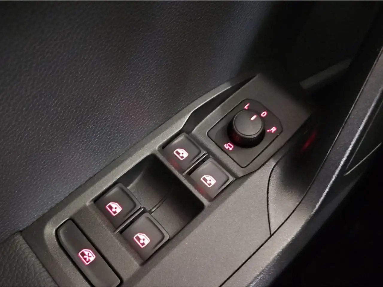 SEAT Ibiza Style TSI 1.0 Digitales Cockpit LED Mehrzonenklima — Galería del vehículo 15