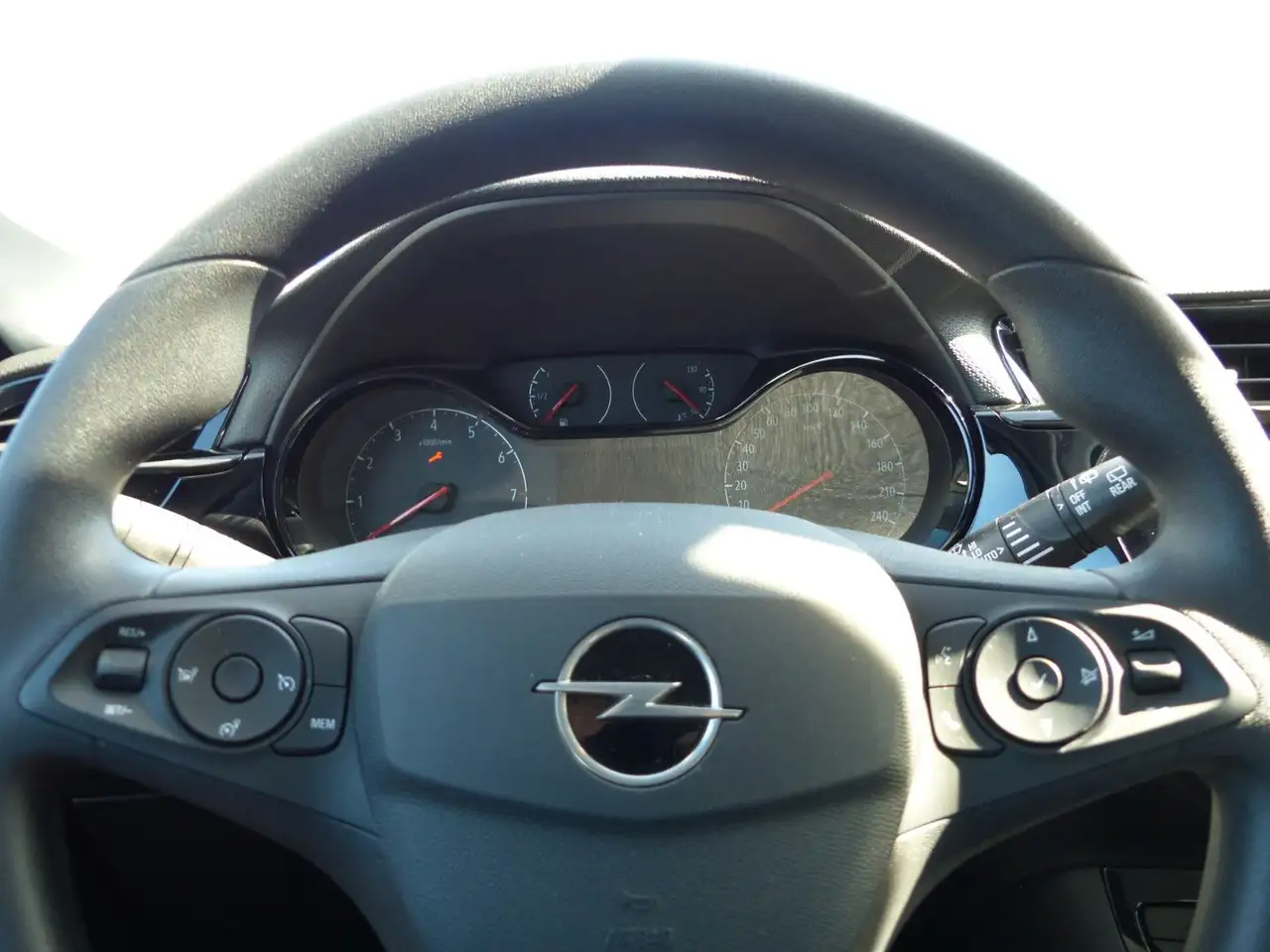 Opel Corsa F Basis — Vehicle gallery 12