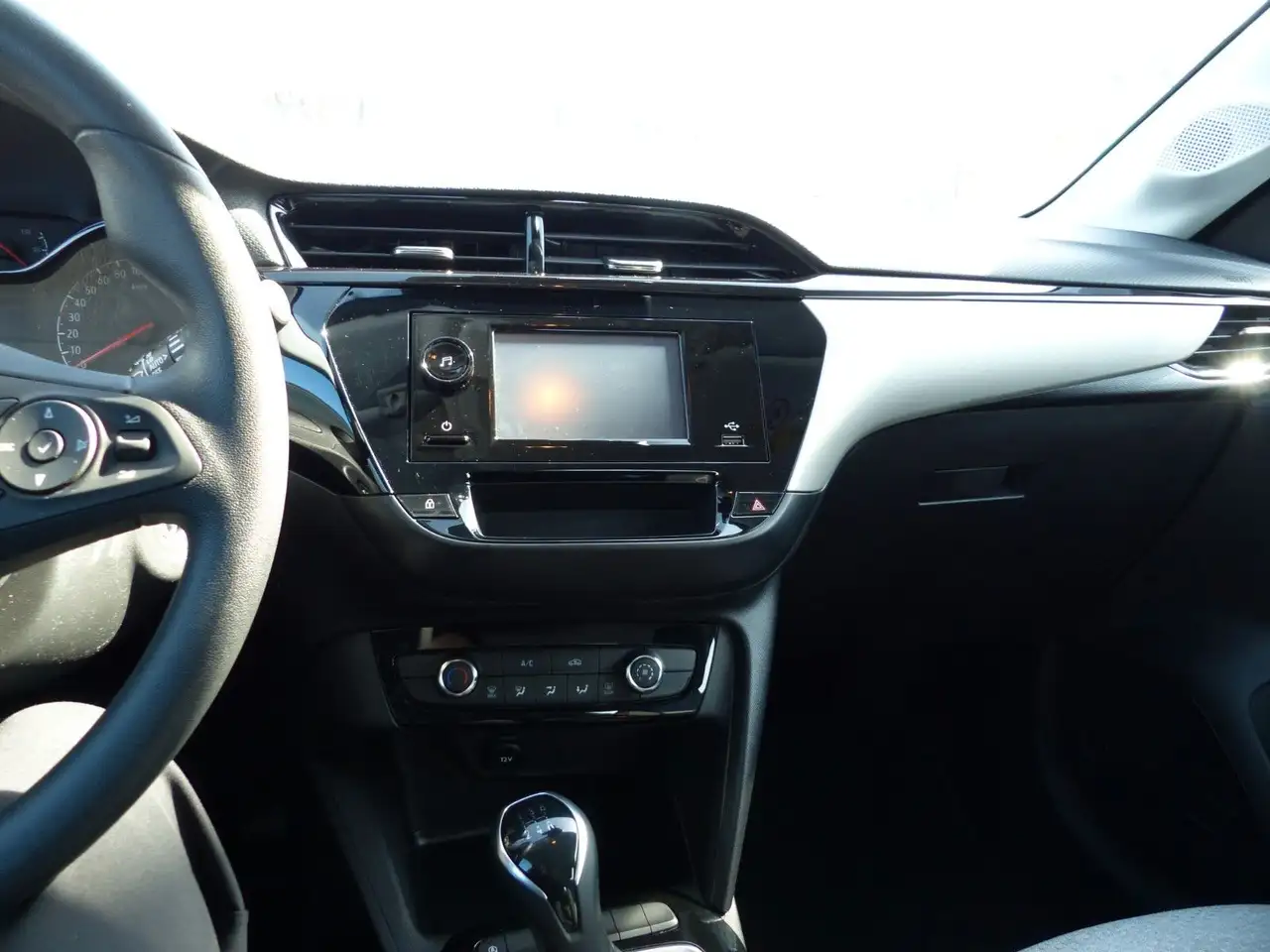 Opel Corsa F Basis — Vehicle gallery 10