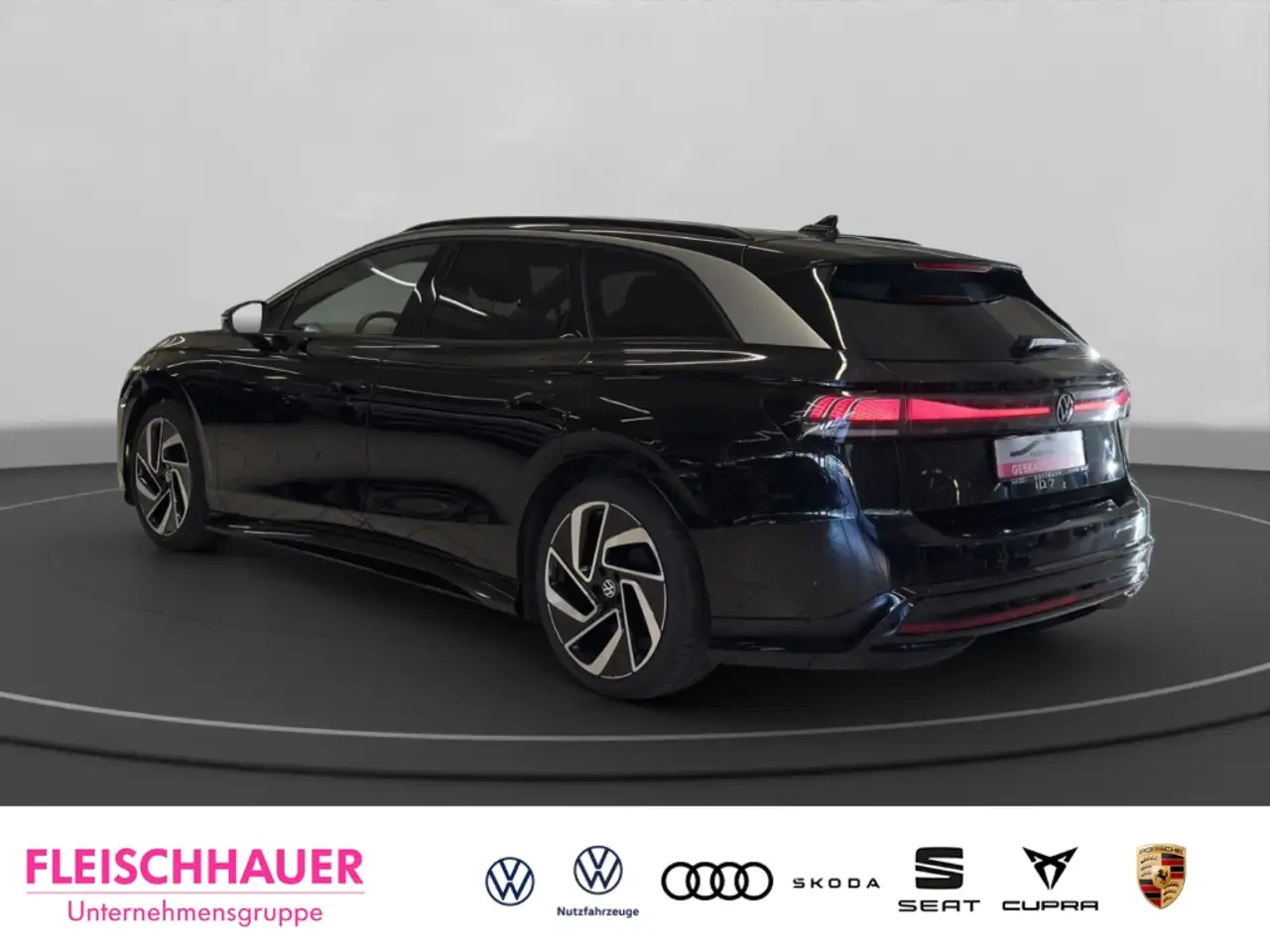 Volkswagen ID.7 Tourer Pro Matrix+Navi+AHK+20''+360°+HUD+Memory — معرض صور السيارة 5