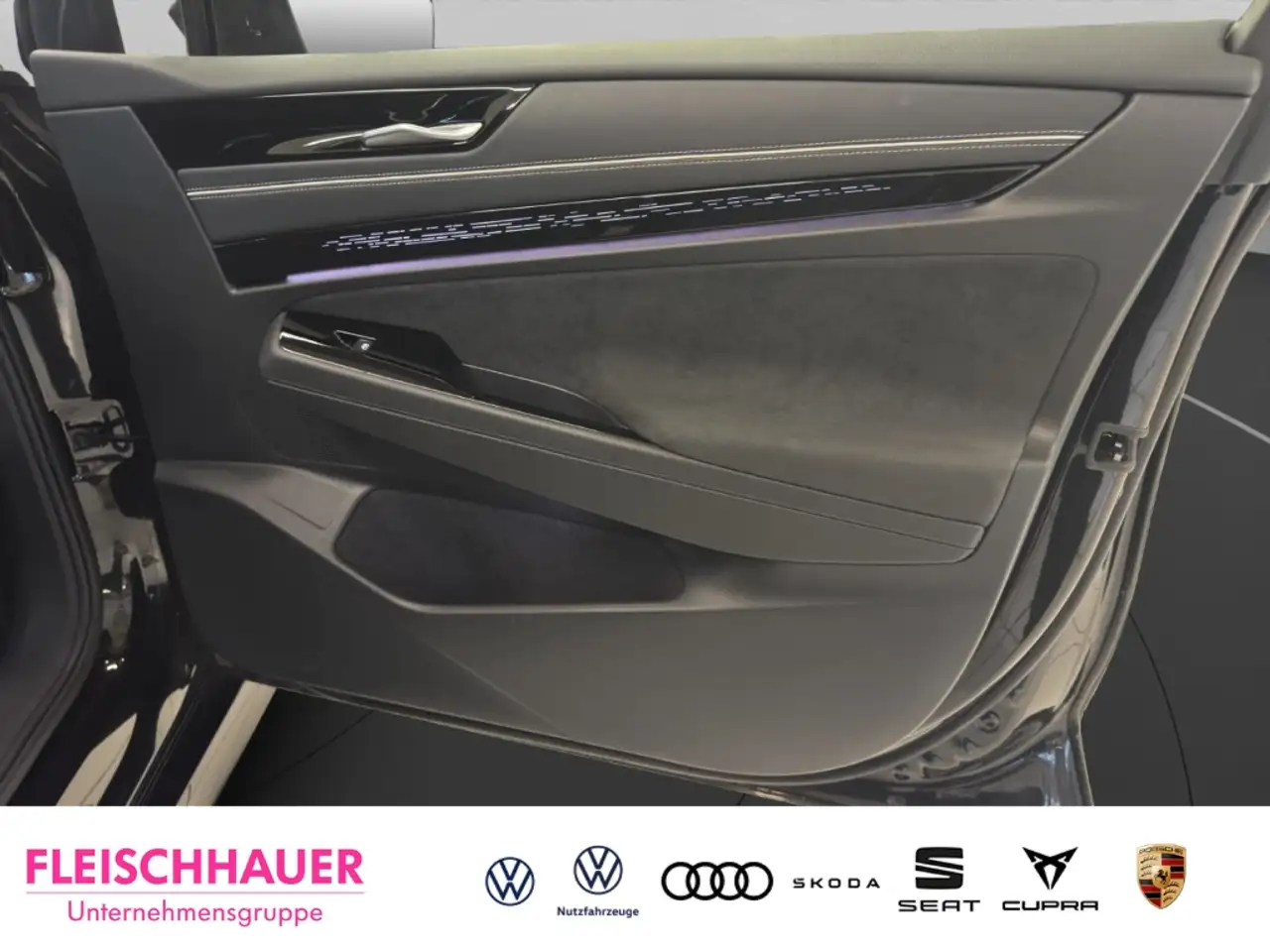 Volkswagen ID.7 Tourer Pro Matrix+Navi+AHK+20''+360°+HUD+Memory — معرض صور السيارة 18