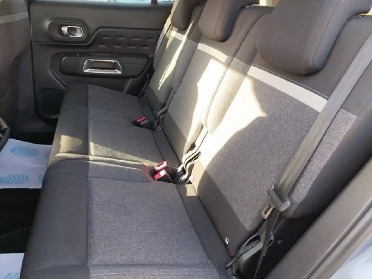 Citroen C5 Aircross HYBRID 100kW (136CV) e-DCS6 Plus — معرض صور السيارة 10