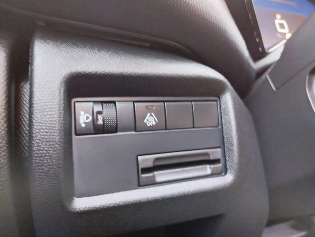 Citroen C5 Aircross HYBRID 100kW (136CV) e-DCS6 Plus — معرض صور السيارة 13