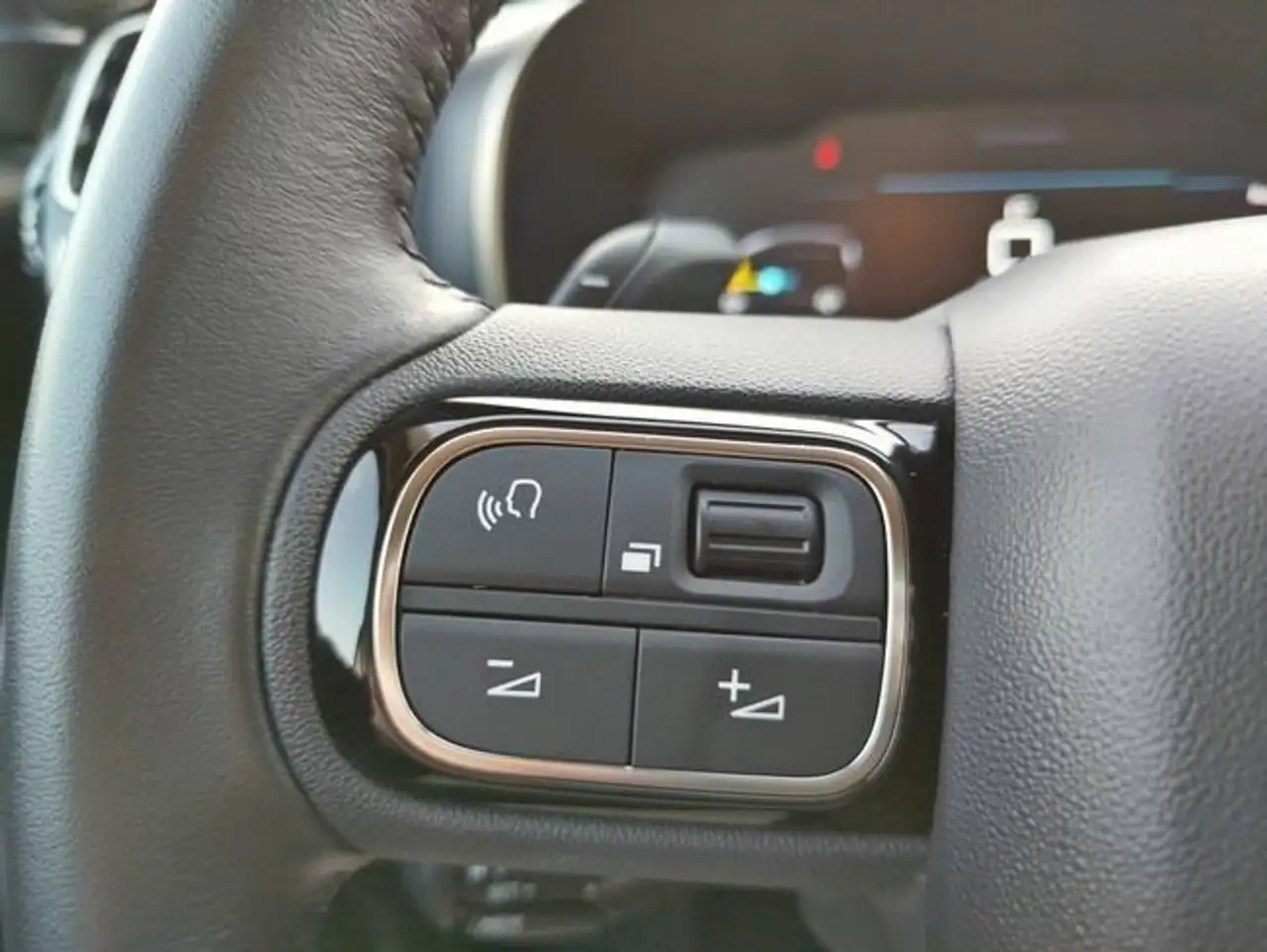 Citroen C5 Aircross HYBRID 100kW (136CV) e-DCS6 Plus — معرض صور السيارة 15