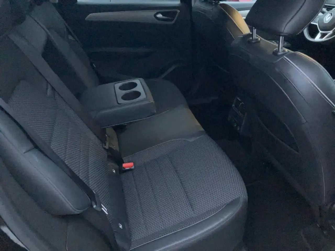 Renault Arkana TECHNO TCe 140 Automatik, CarPlay — Galerie du véhicule 11