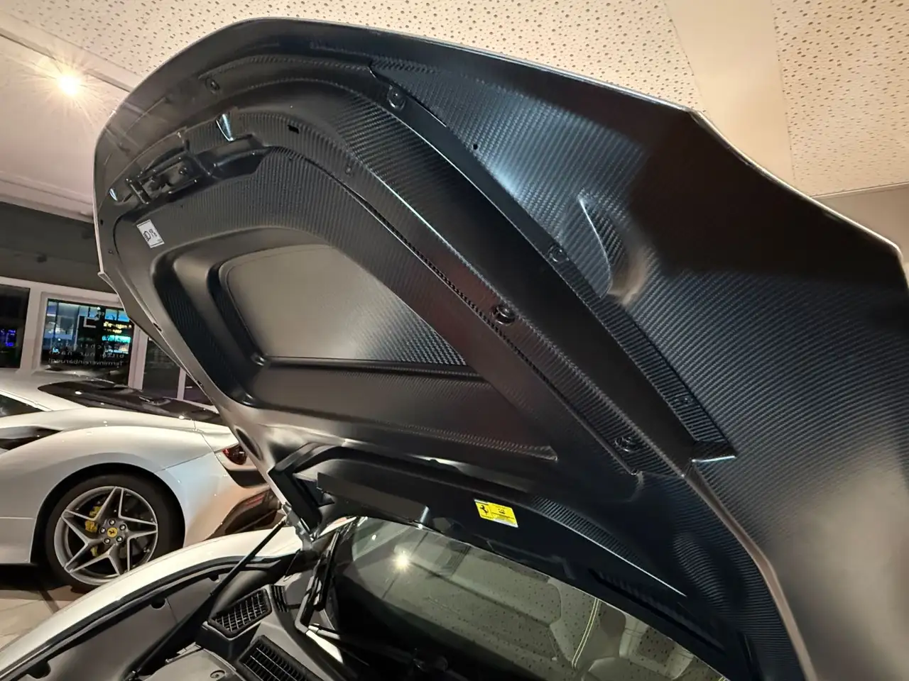 Ferrari Sonstige SF90 FULL-CARBON/LIFT/JBL/ — Vehicle gallery 31