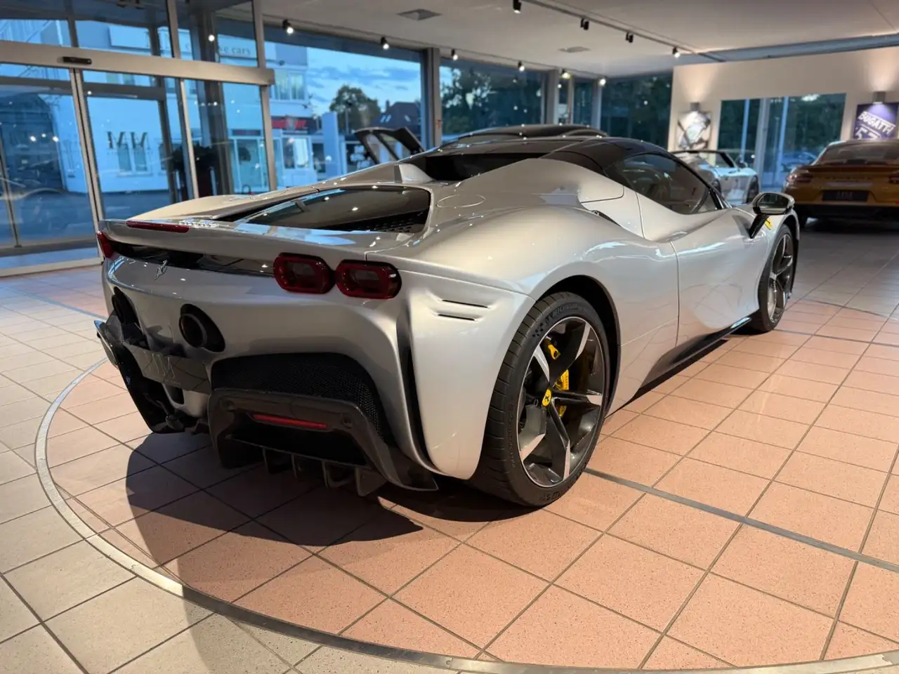 Ferrari Sonstige SF90 FULL-CARBON/LIFT/JBL/ — Vehicle gallery 9