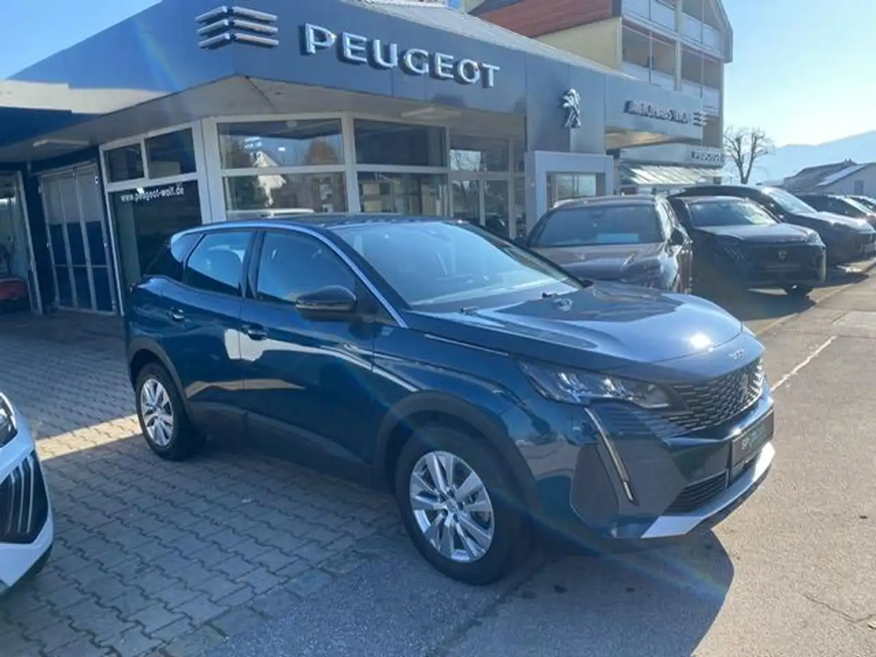 Peugeot 3008 Active Pack 1.2 Hybrid 136 — Penzberg