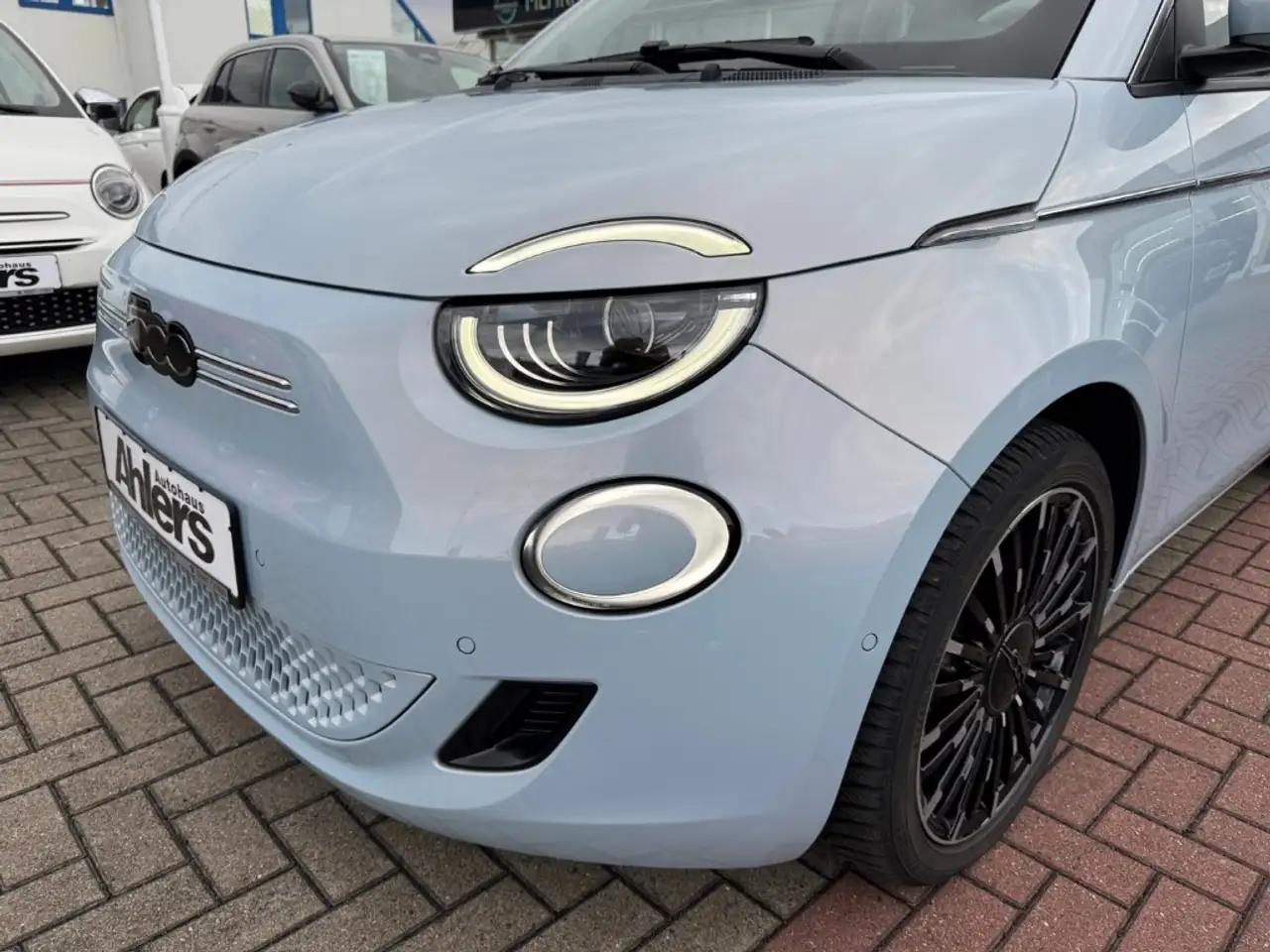 Fiat 500e La Prima By Bocelli+PANO+SOH97,6%+NAVI+JBL+LEDER+A — Galería del vehículo 11