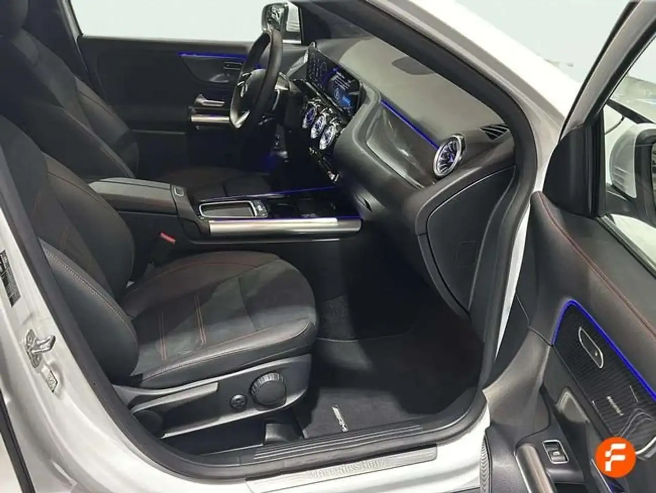 Mercedes-Benz GLA 220 220d 4Matic 8G-DCT — Galería del vehículo 24