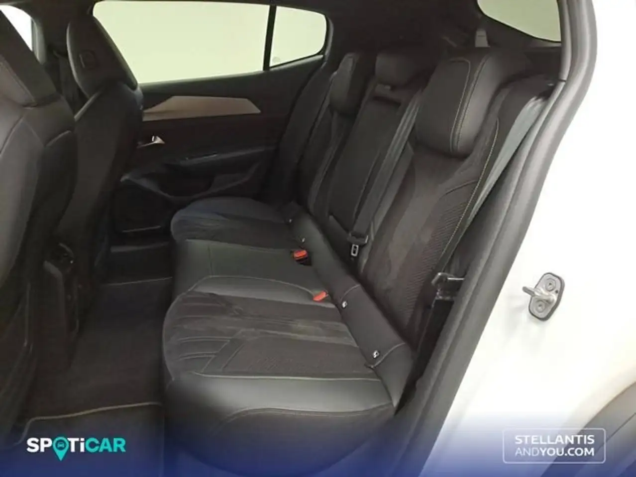 Peugeot 408 PureTech 130 GT EAT8 — معرض صور السيارة 10