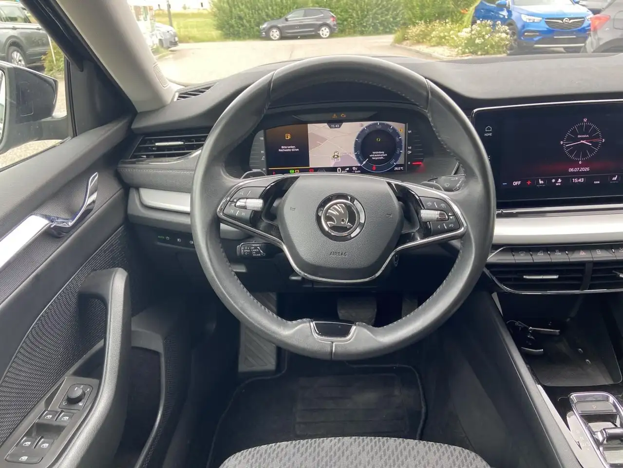 Skoda Octavia Combi 1.5 TSI e-TEC DSG Style HEAD-UP+SM — معرض صور السيارة 9