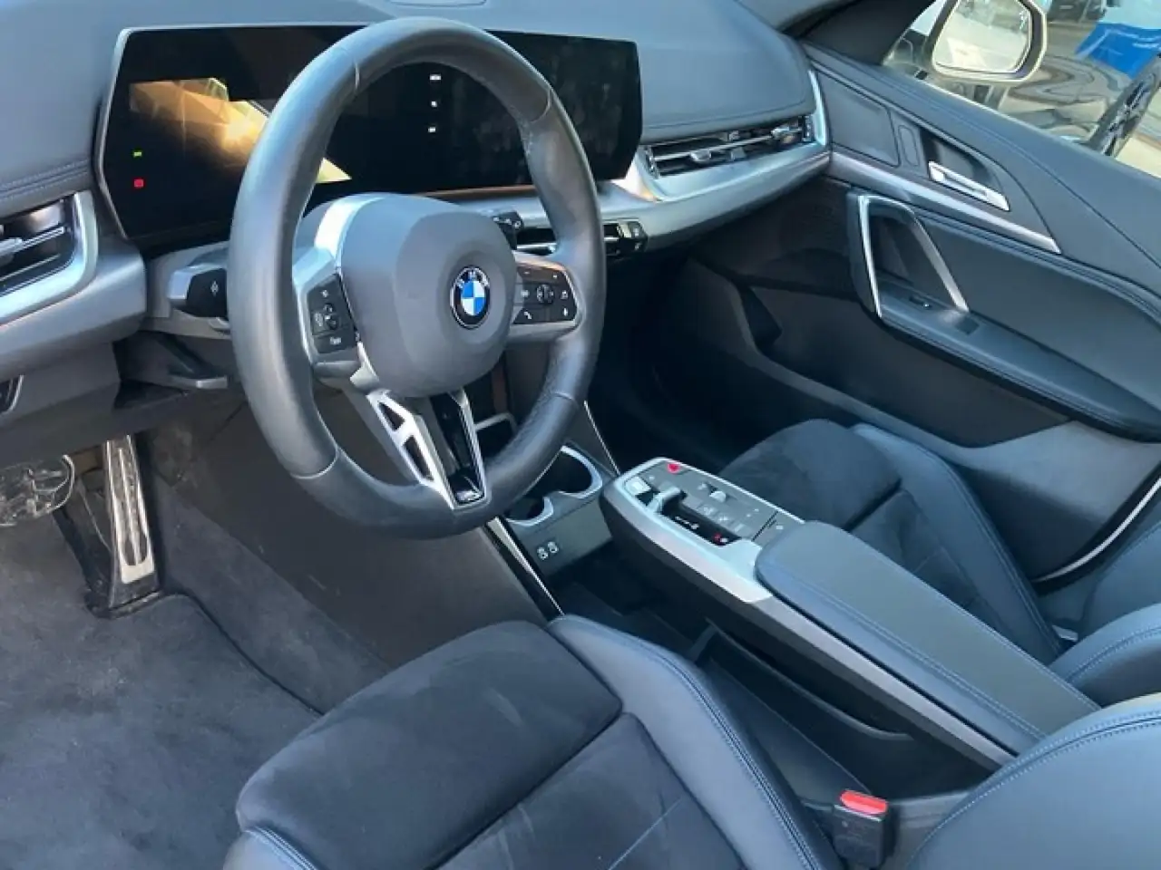 BMW X1 sDrive 20dA — Vehicle gallery 32
