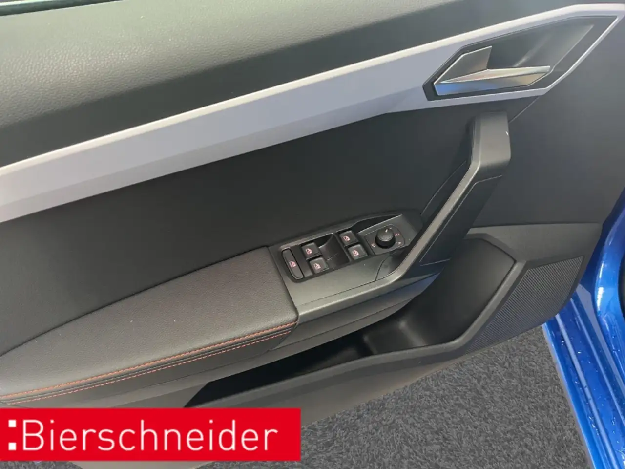 SEAT Ibiza 1.0 TSI DSG FR ALCANTARA NAVI REAR VIEW SHZ — Galería del vehículo 31