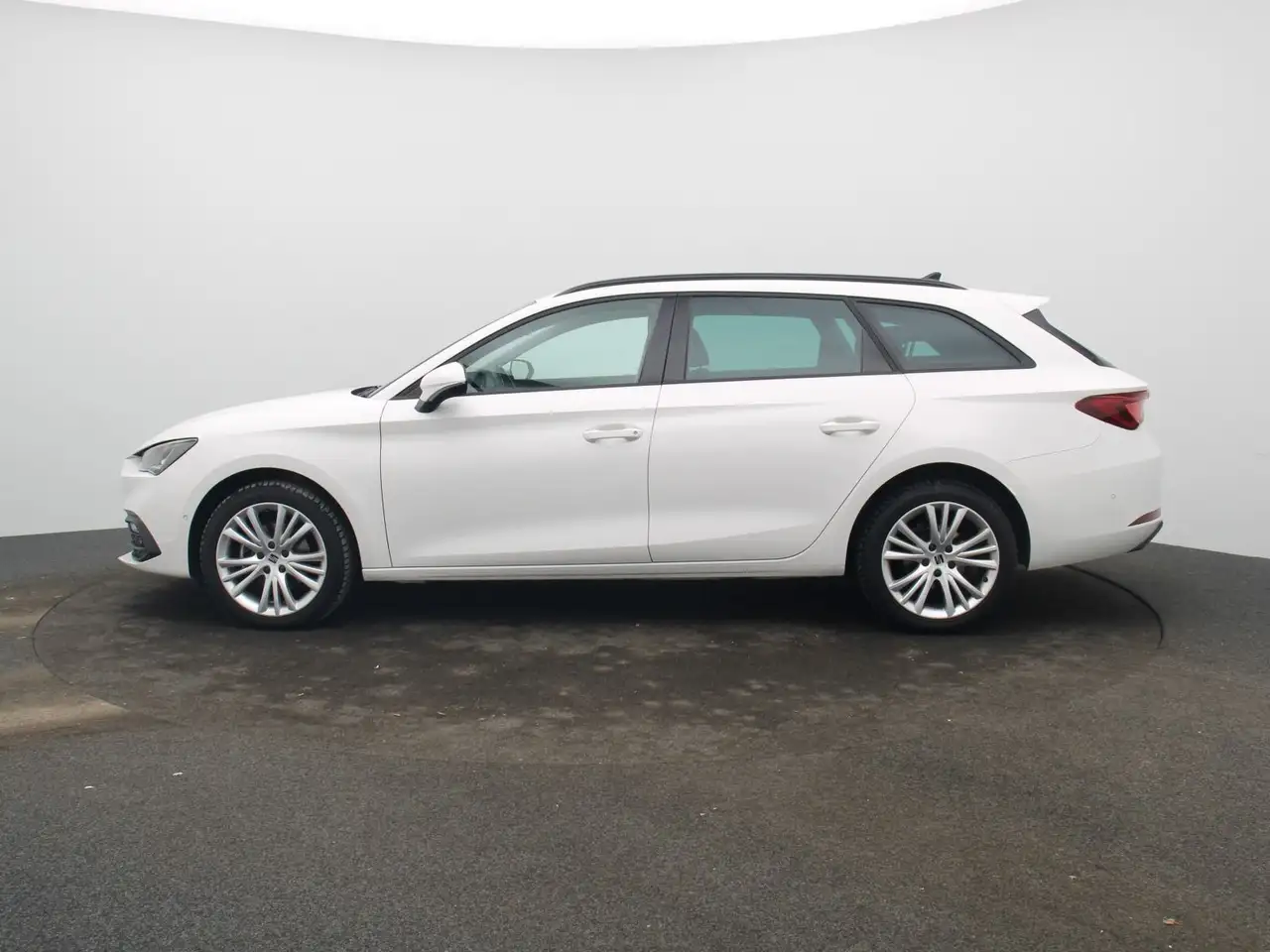 SEAT Leon ST Style 1.5 TSI / CarPlay, LED, RFK, SHZ — Galería del vehículo 5