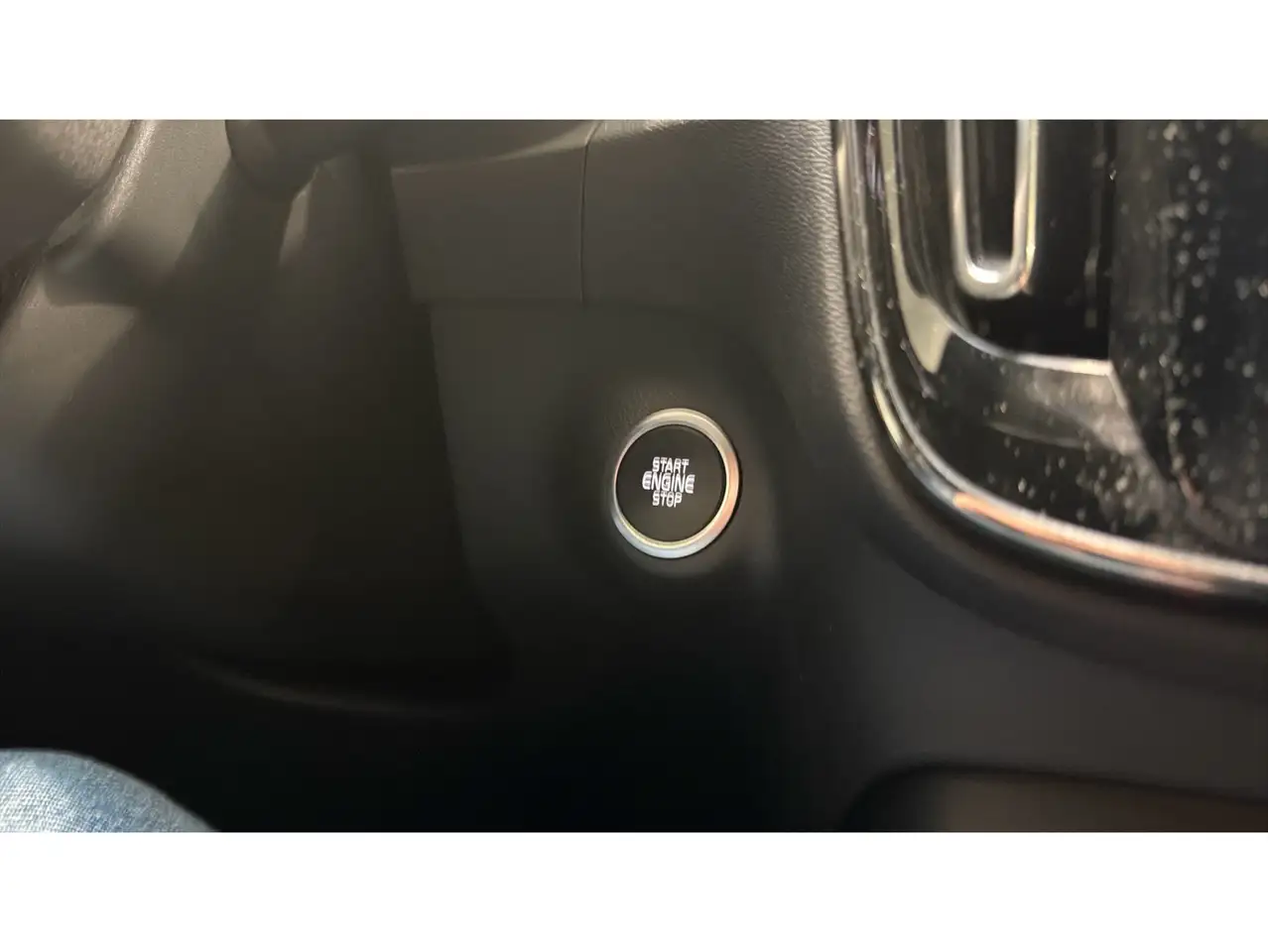 Volvo XC40 B3 Core Aut. — Galería del vehículo 24