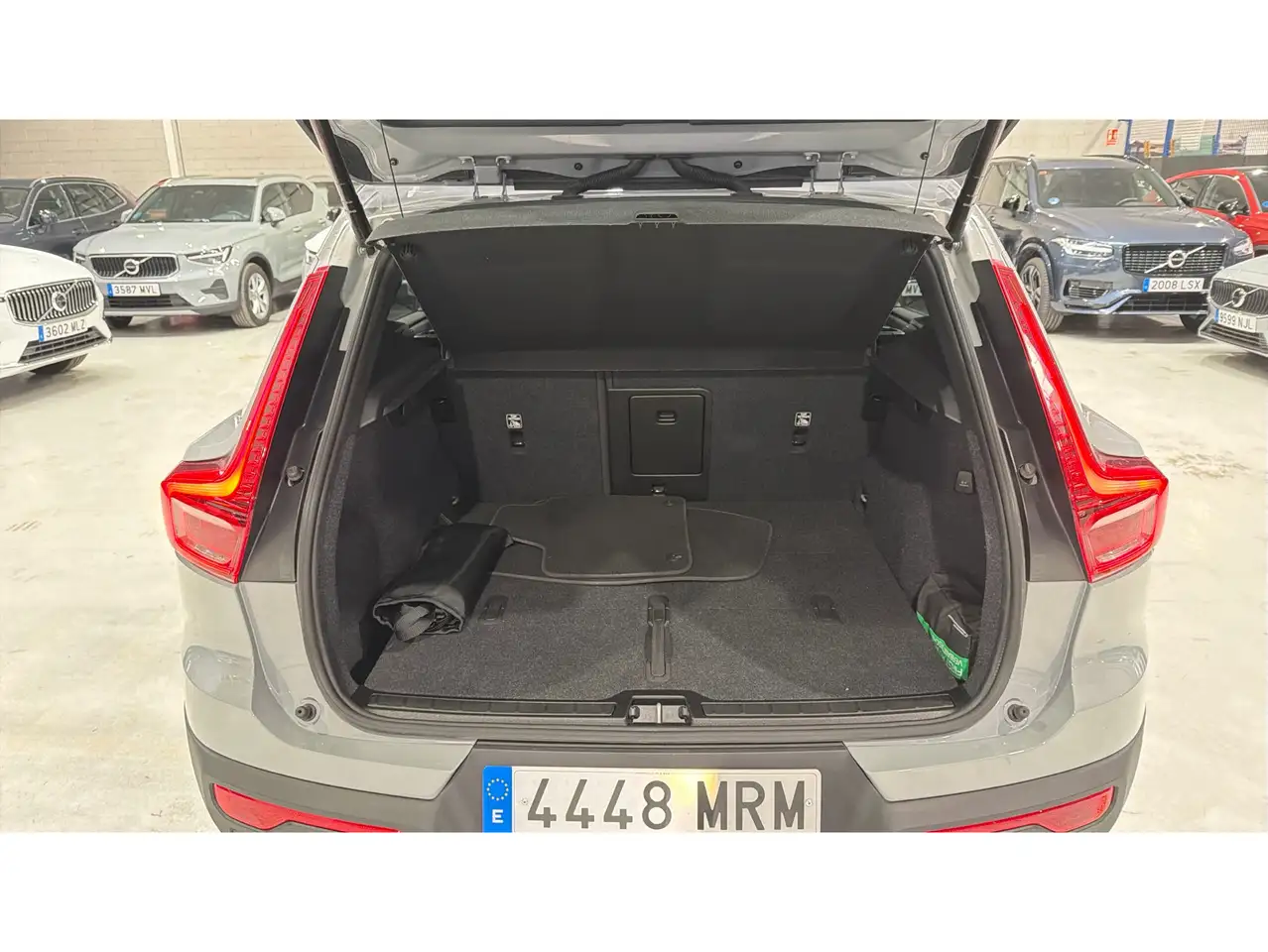 Volvo XC40 B3 Core Aut. — Galería del vehículo 13