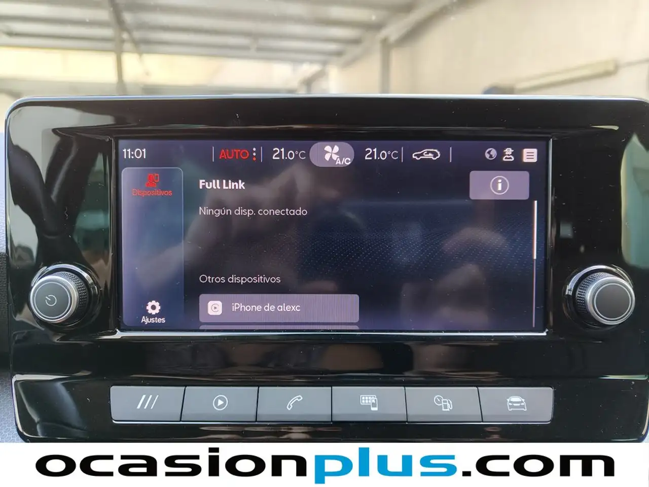 SEAT Leon 1.0 TSI S&S Style 25º Aniversario 110 — معرض صور السيارة 8