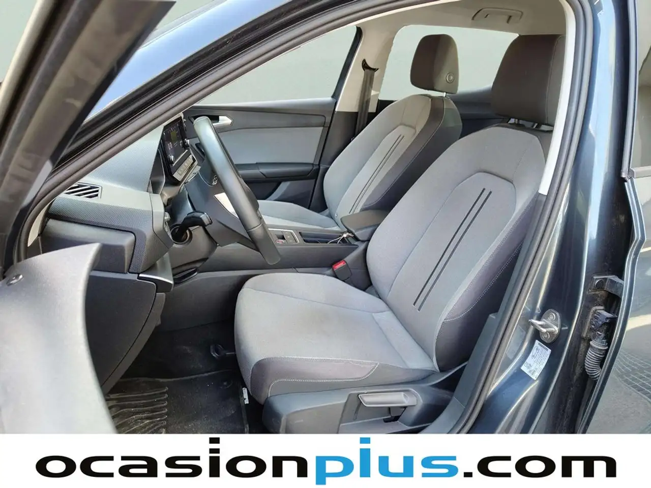SEAT Leon 1.0 TSI S&S Style 25º Aniversario 110 — معرض صور السيارة 10