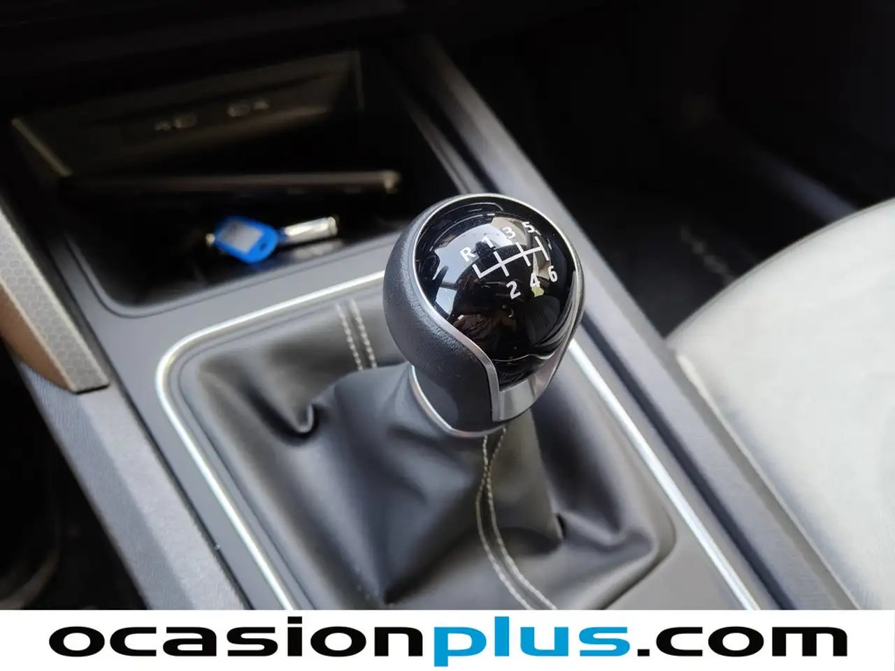 SEAT Leon 1.0 TSI S&S Style 25º Aniversario 110 — معرض صور السيارة 5