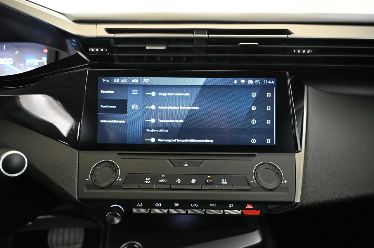 Peugeot 308 1.2 130 e-THP EAT8 Active-Pack LED/CAR-PLAY/ 16 — Vehicle gallery 17