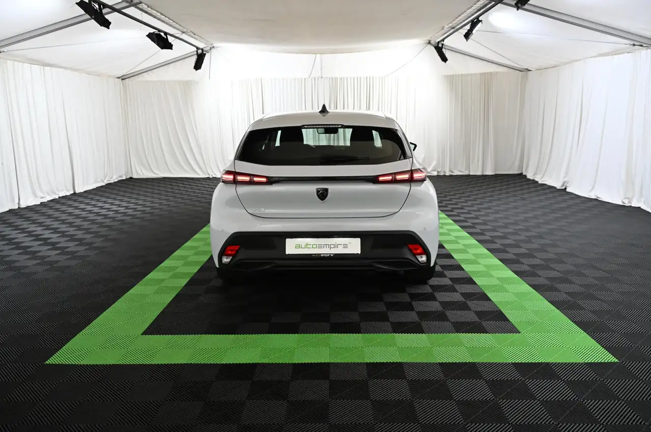 Peugeot 308 1.2 130 e-THP EAT8 Active-Pack LED/CAR-PLAY/ 16 — Vehicle gallery 7