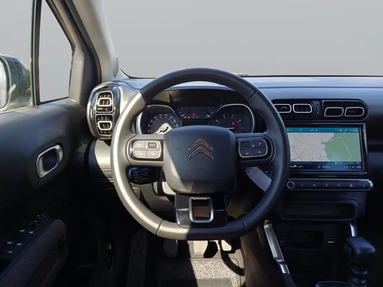 Citroen C3 Aircross PureTech 110 S&S Shine — Vehicle gallery 15