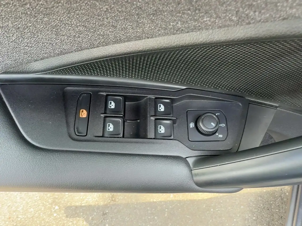 Volkswagen Tiguan 1.5 eTSI DSG Ganzjahresreifen Rückfahrka — Galerie du véhicule 16