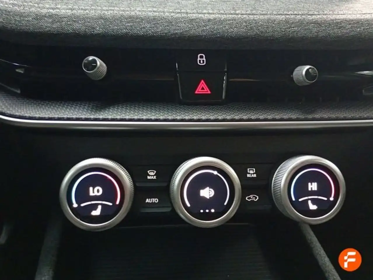 Skoda Superb Combi 1.5 TSI m-HEV 110kW DSG Selection — معرض صور السيارة 18