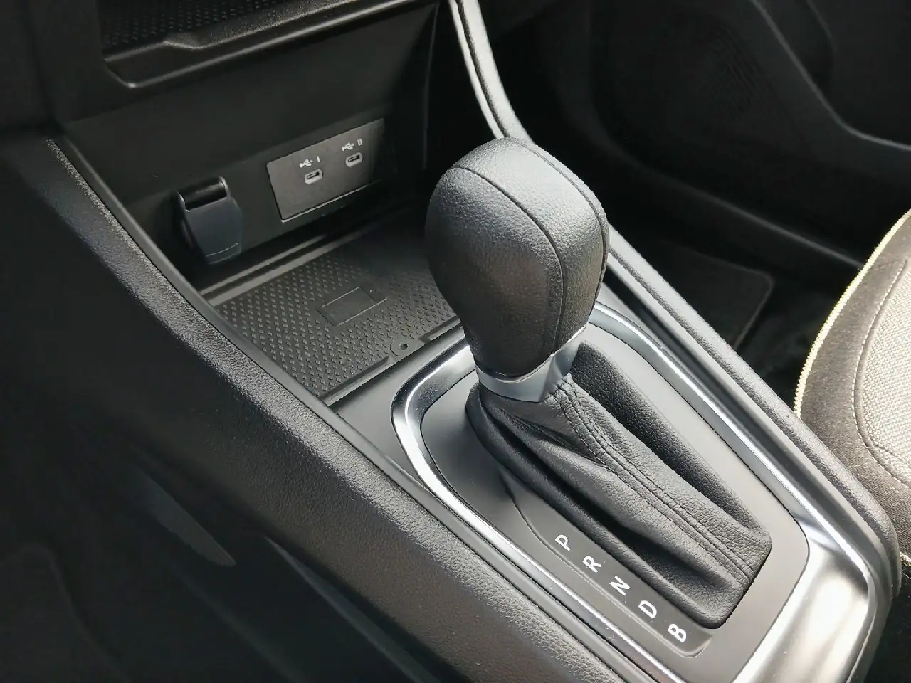 Renault Captur E-TECH Híbrido Techno 105kW — معرض صور السيارة 23