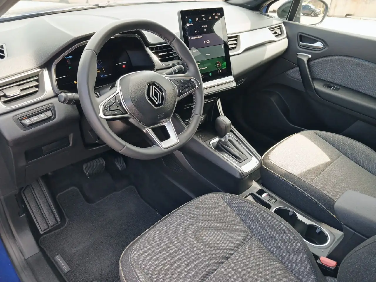 Renault Captur E-TECH Híbrido Techno 105kW — معرض صور السيارة 12