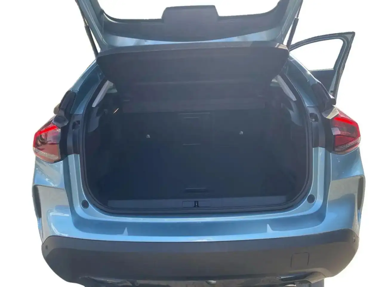 Citroen C4 Shine 1.2 12V e-THP / PureTech Metallic — Galería del vehículo 16