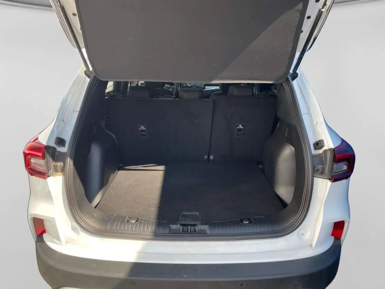 Ford Kuga 2.5 FHEV TITANIUM *Winter*Fahrerassistenz* — معرض صور السيارة 7