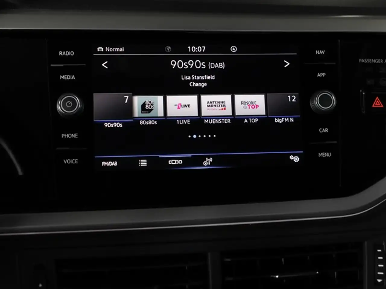 Volkswagen Polo 1,0 TSI Move Matrix Navi Pano PDC Klimaautom. 16" — معرض صور السيارة 10