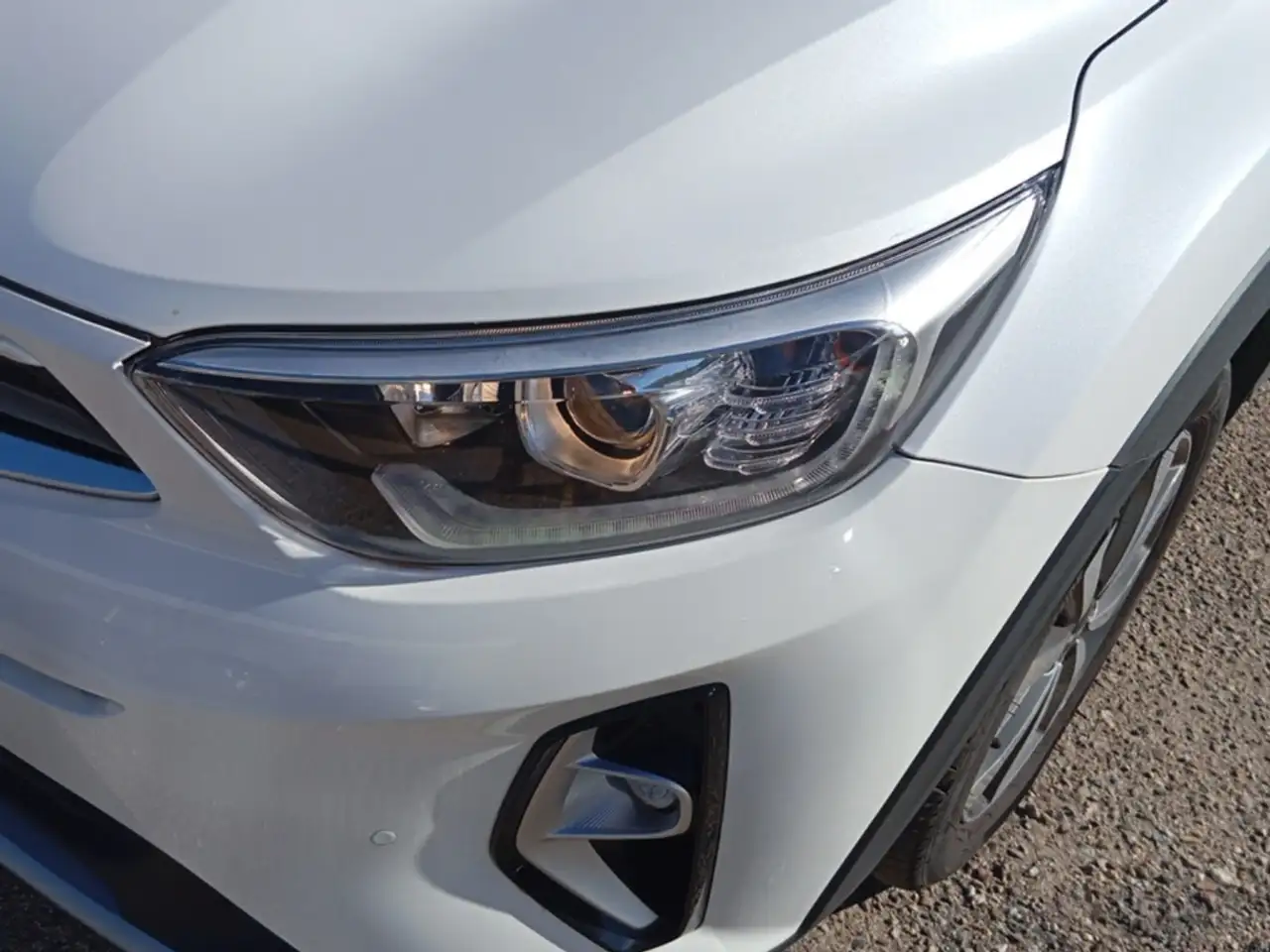 Kia Stonic 1.0 T-GDi MHEV Drive 100 — Galería del vehículo 16