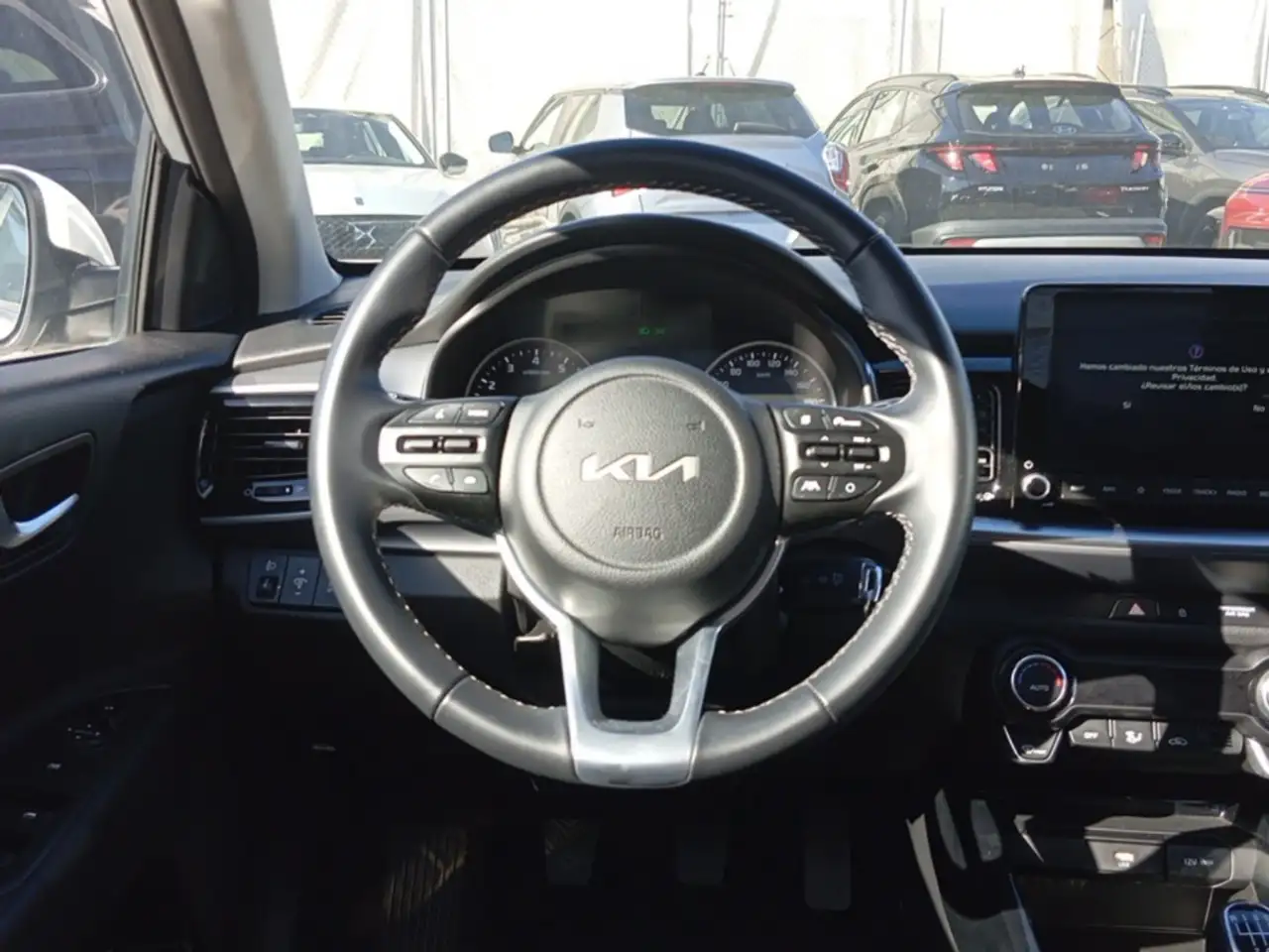 Kia Stonic 1.0 T-GDi MHEV Drive 100 — Galería del vehículo 9