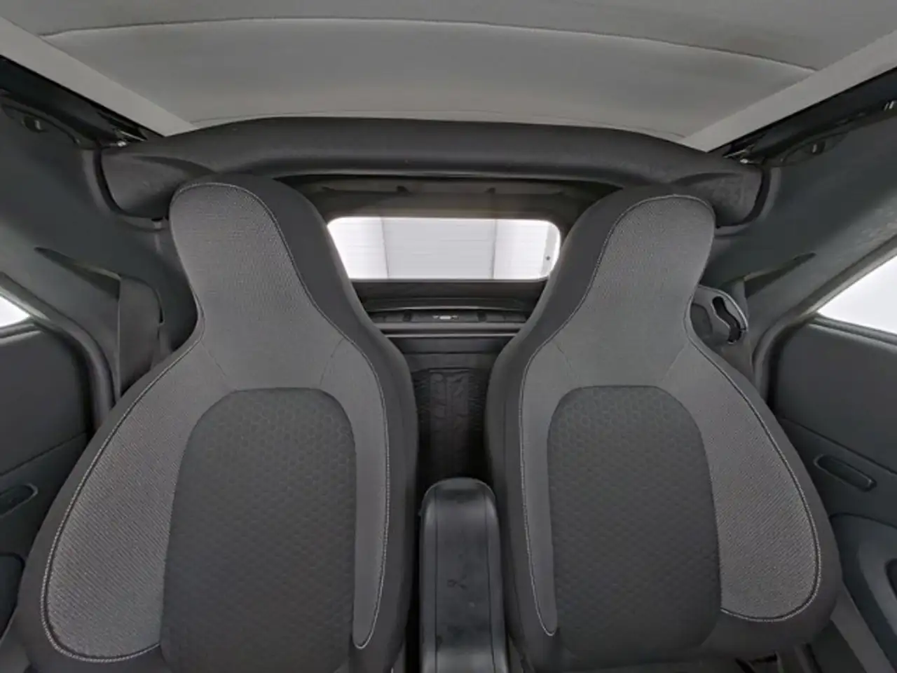 smart forTwo EQ Cabrio Passion Exclusive 22kW JBL LED — معرض صور السيارة 8