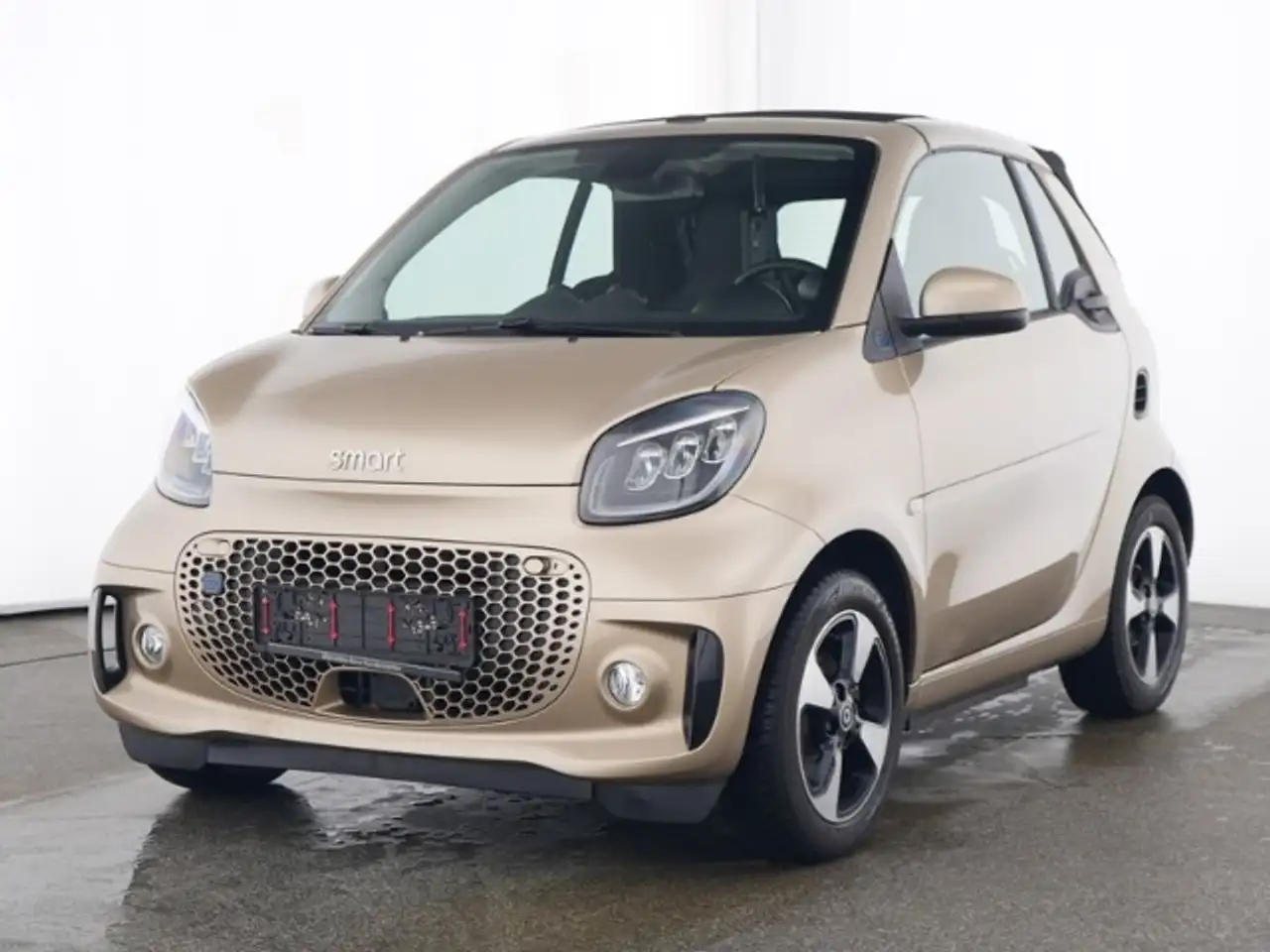 smart forTwo EQ Cabrio Passion Exclusive 22kW JBL LED — معرض صور السيارة 2