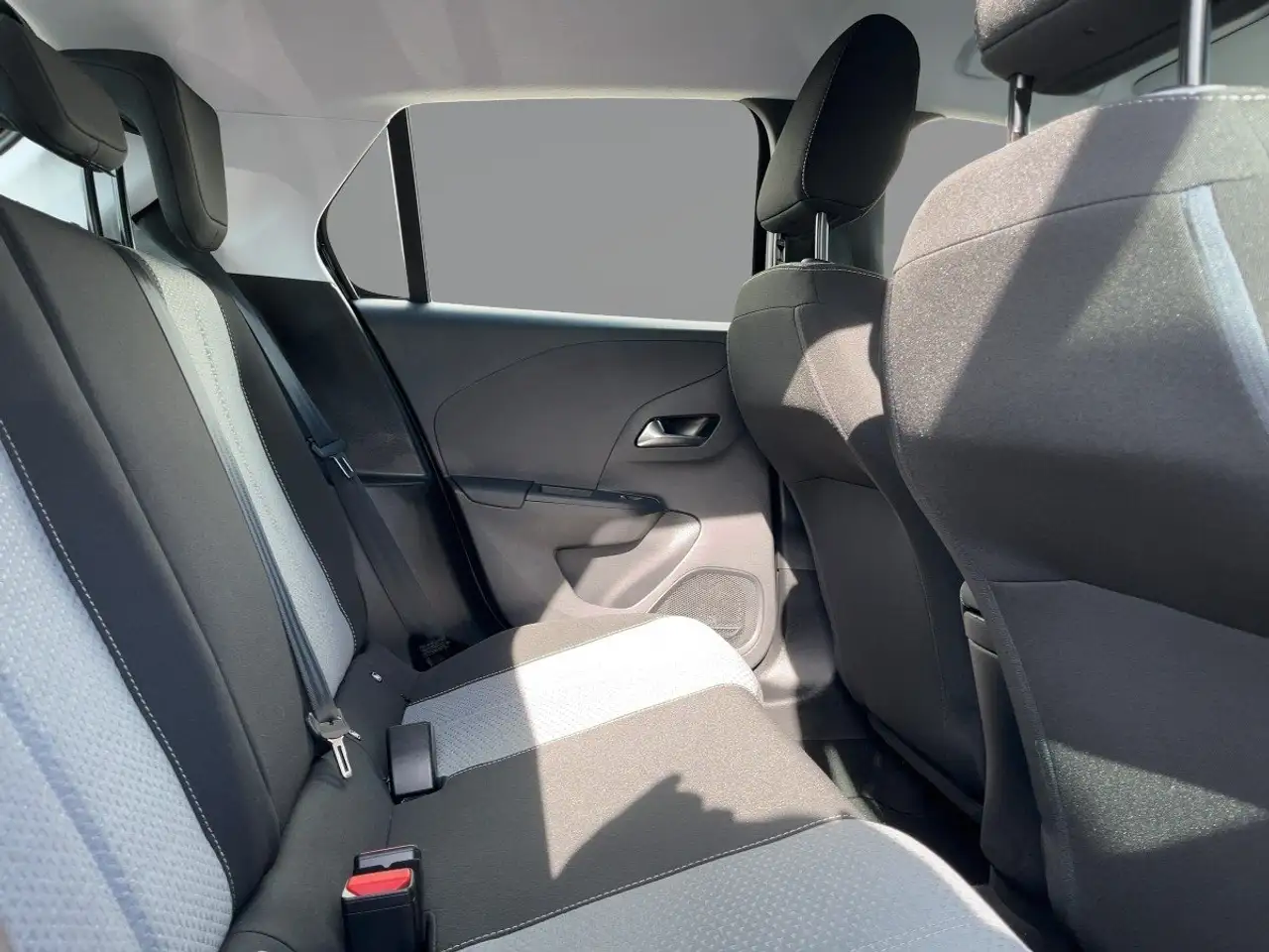 Opel Corsa F 1.2 Edition Multimedia/Klima/SHZ/LHZ/PDC — Vehicle gallery 11