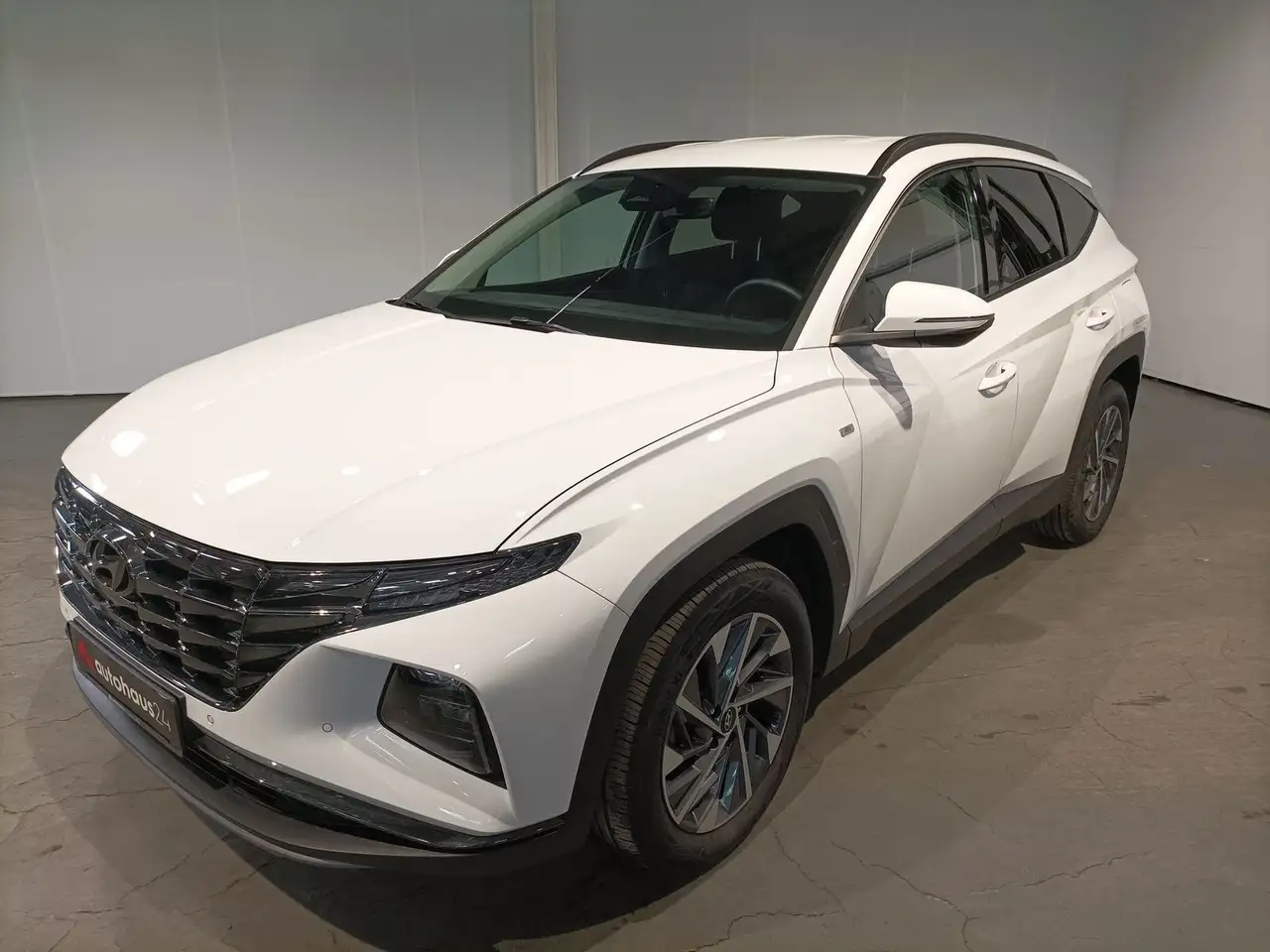 Hyundai TUCSON 1.6 T-GDI Trend 4WD|LED|Navi|PDC|Kamera — Vehicle gallery 3
