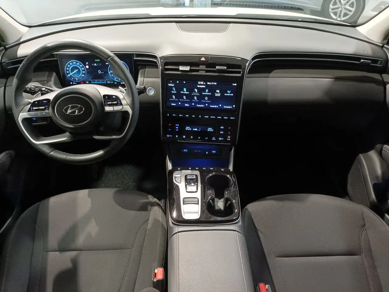 Hyundai TUCSON 1.6 T-GDI Trend 4WD|LED|Navi|PDC|Kamera — Vehicle gallery 14
